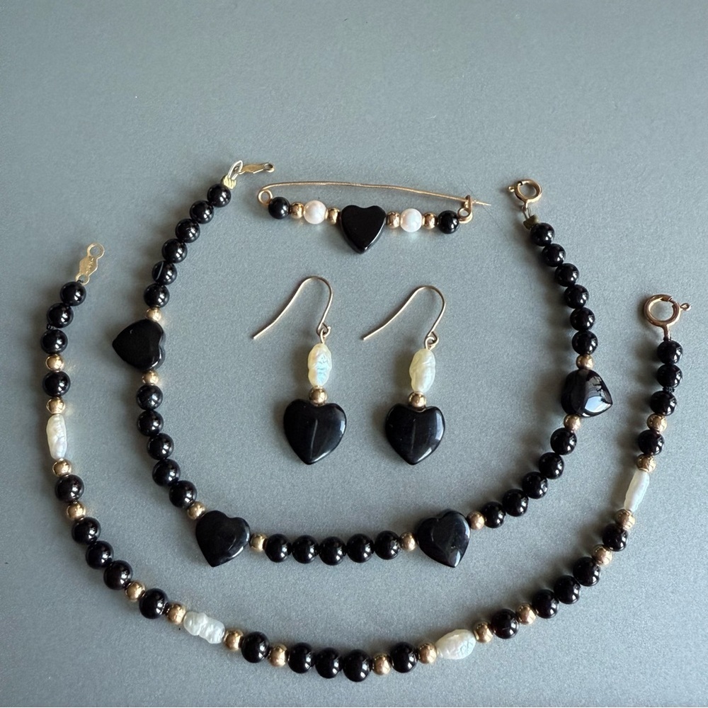 Vintage 14k Gold Onyx Heart And Freshwater Pearl Dangle Hook Earrings - Picture 6 of 7